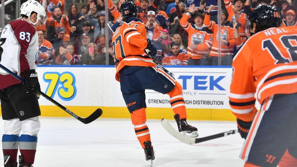 Хет-трик К. Макдэвида в игре с Колорадо.