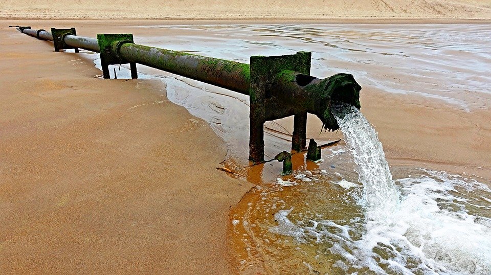 https://cdn.pixabay.com/photo/2018/06/22/18/29/outfall-3491306_960_720.jpg