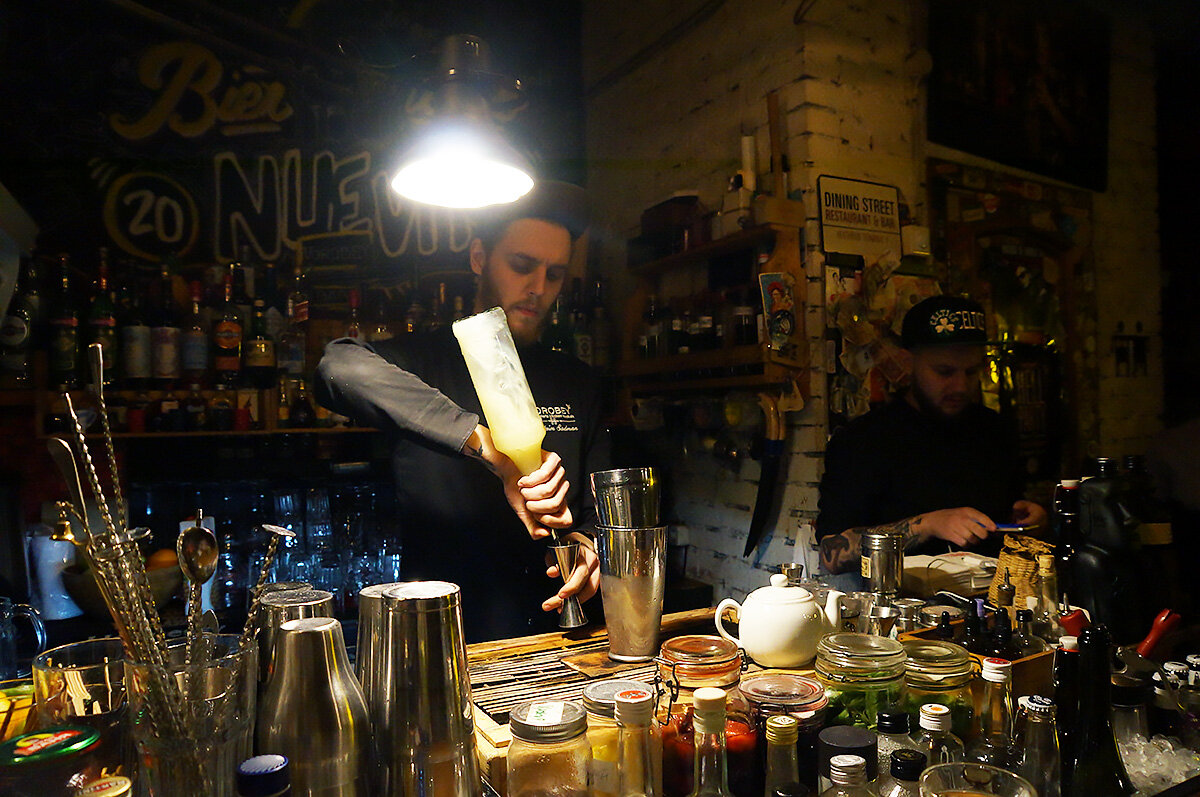 идзакая в токио. Izakaya казань. Izakaya yosai омск. идзакая внутри. Izakaya danbam.