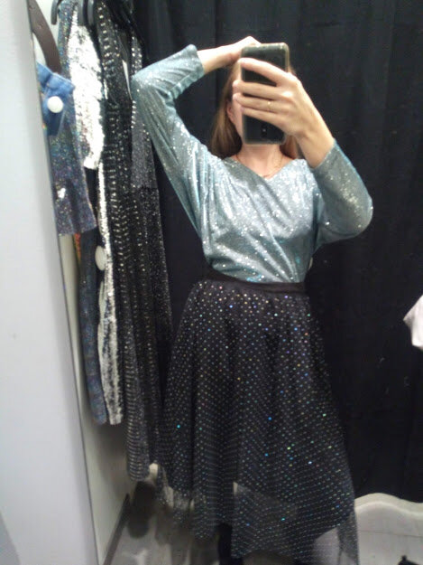 Лонгслив 899р. Юбка 1499р.