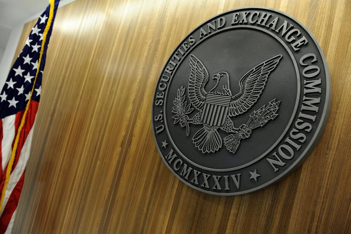 Комиссия по ценным бумагам и биржам США (SEC) одобрила запуск инвестиционного фонда NYDIG Bitcoin Strategy Fund на базе биткоин-фьючерсов, который будет управляться компанией Stone Ridge.