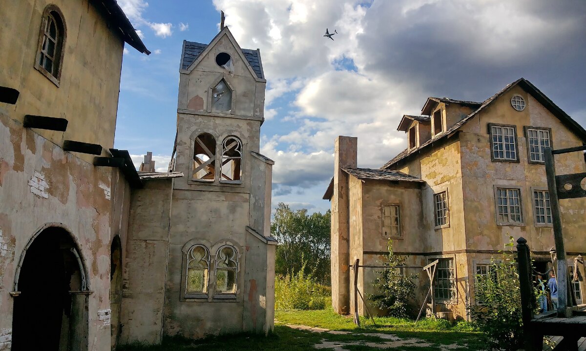 Фотографии наши с мужем. Были там летом