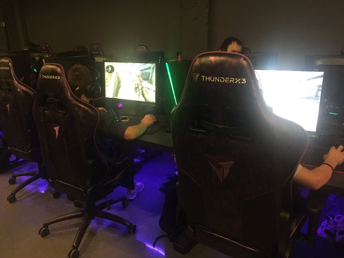 Фото из личного архива. Игровой клуб "ezGaming". Нижний Новгород. 2019