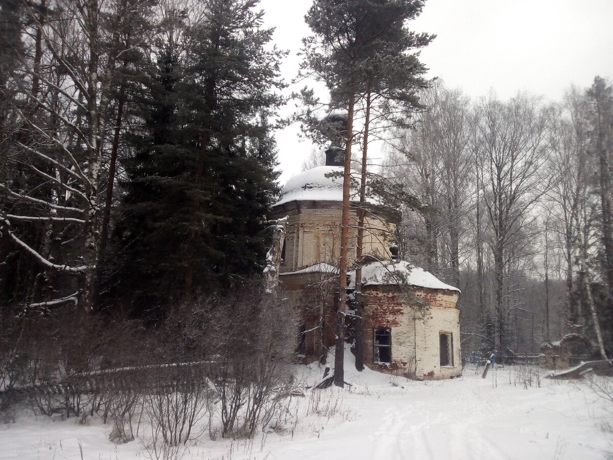 Урочище Пупково \ От деревни осталась только церковь