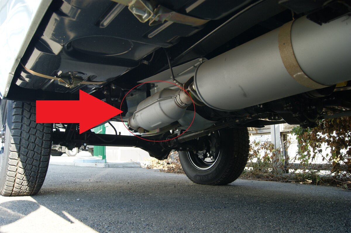 Расположения "катализатора" на автомобиле УАЗ "Буханка".