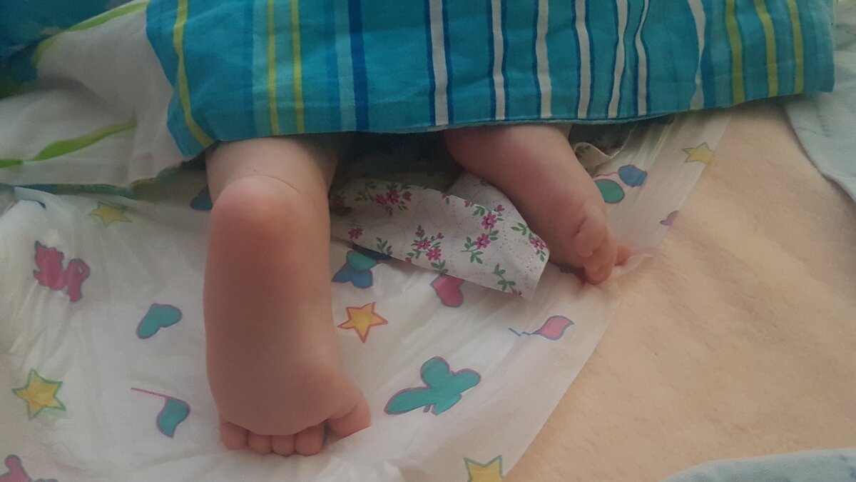 Под одеялом растёт мужичок