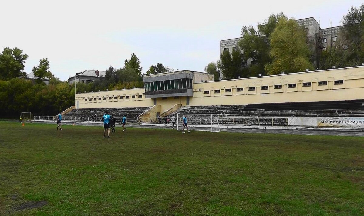 Стадион «Электрон»