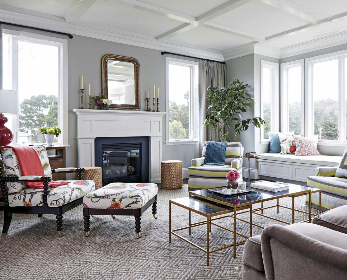 Классический камин - элемент необязательный, его можно и биокамином заменить или просто отказаться