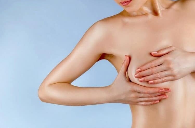 Уплотнении в молочной железе — стоит ли обращаться к маммологу