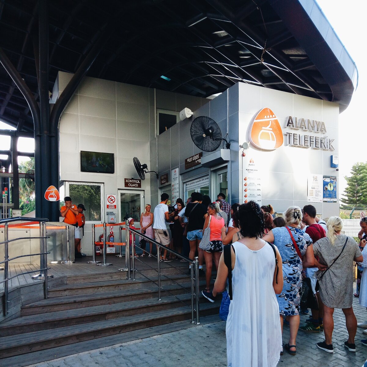 касса фуникулера в Аланье