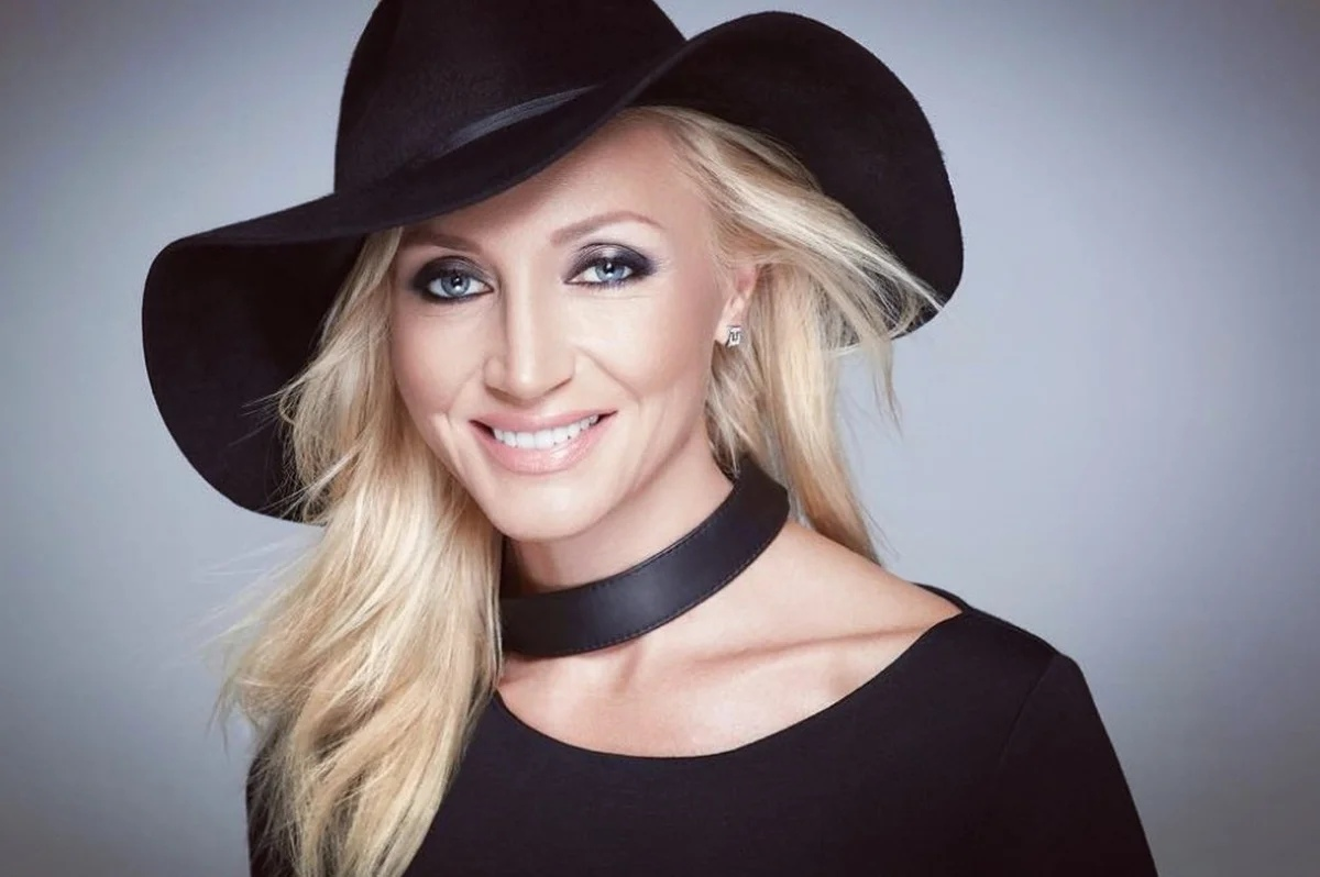 Я  ничего не имею против Кристины Орбакайте. Хороший человек и все такое. Но в одном интервью она поведала о том, что только ее трудолюбие и талант помогли ей стать звездой. Интересно, она искренне в это верит?