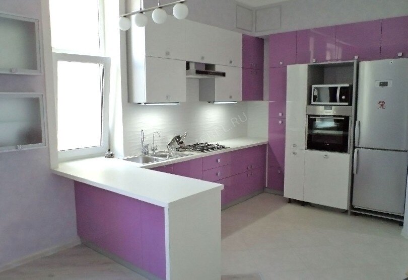 Кухонный гарнитур «700 Кухонь» п-образной планировки для размещения по одной стене в студии