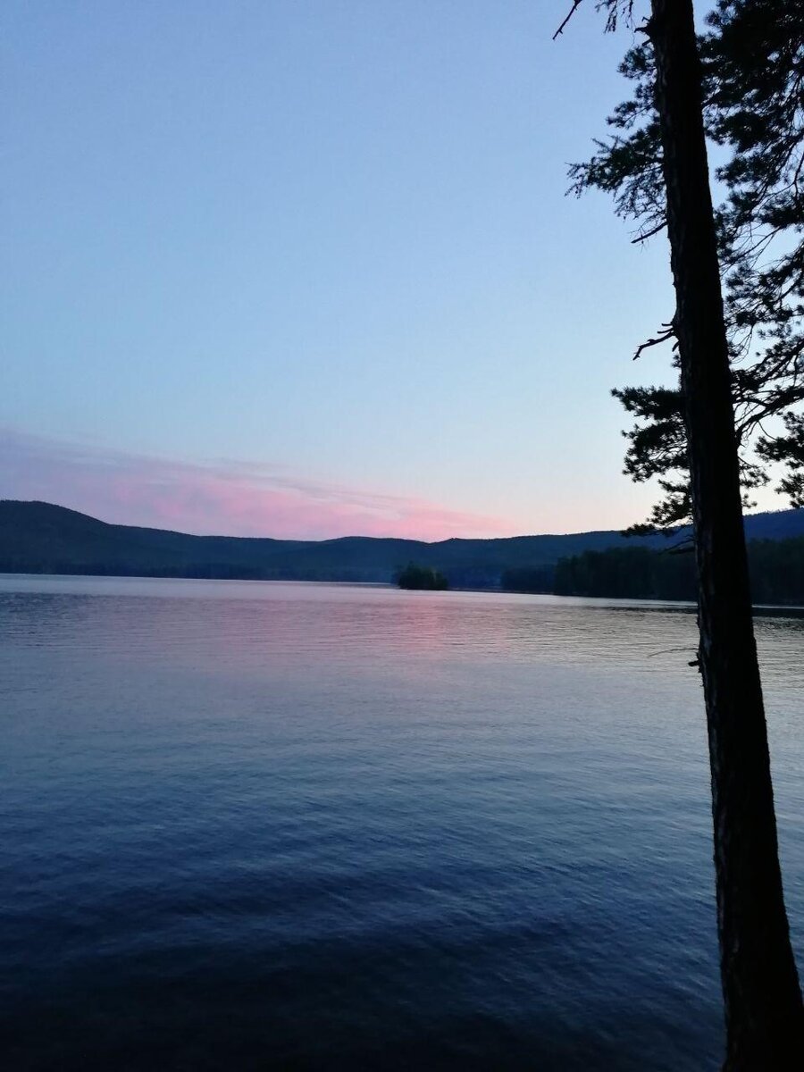 Закат на озере Тургояк