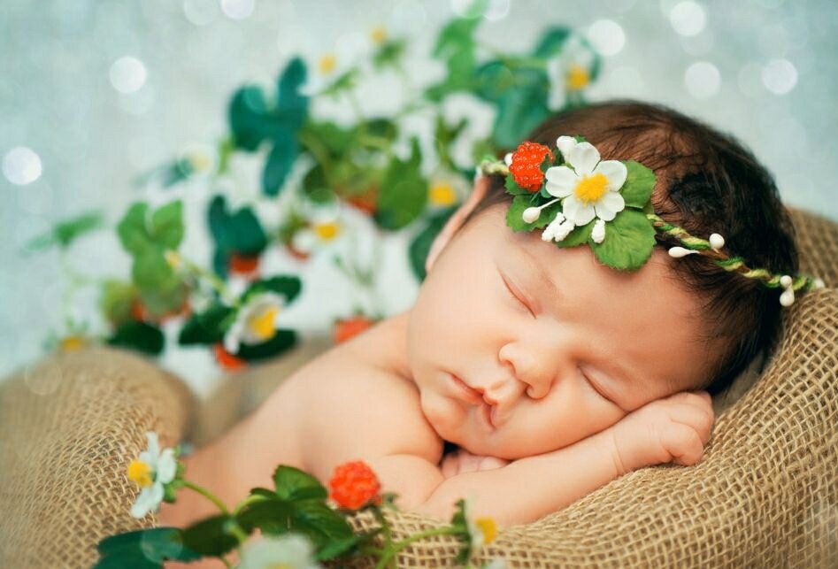 Весенние дети, как первоцветы, ранимые и нежные.