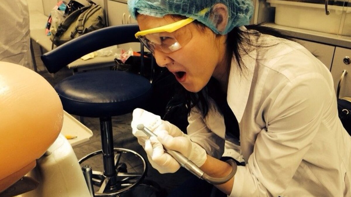 Это 2 курс,впервые дали что-то поделать руками