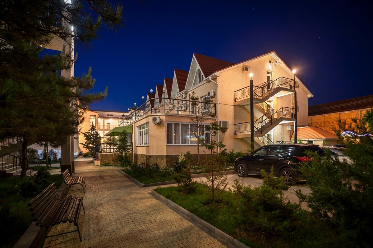 пляж чехова в гурзуфе. коктебель пляж 2022. азор ялта ливадия. симферополь поселок николаевка пансионат рассвет. симеиз крым скала дива.