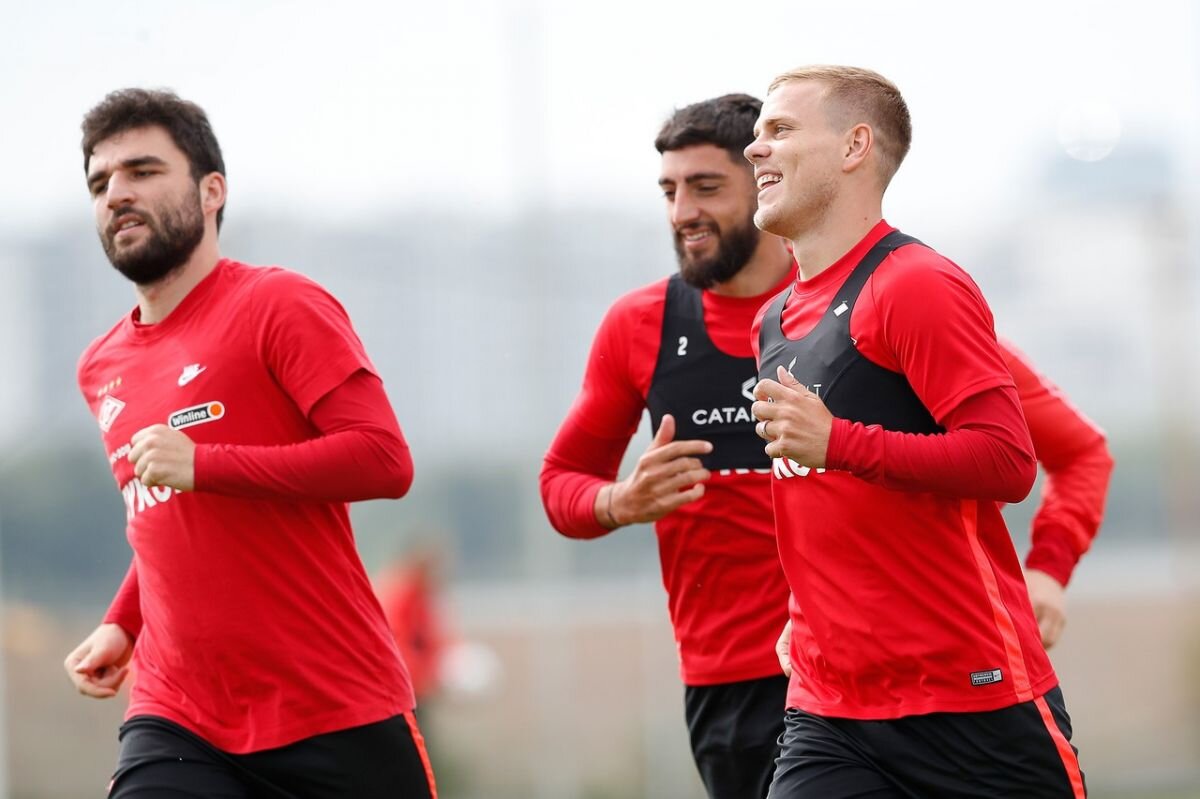 Кокорин тренируется вместе со своей свой командой. Фото с сайта m.futboll.tv