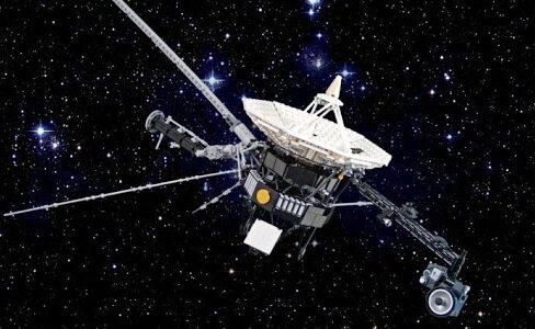 Космический аппарат NASA, "Вояджер-2".