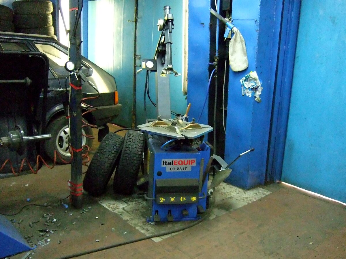 Что за станок, я так и не понял. Вроде импортный.