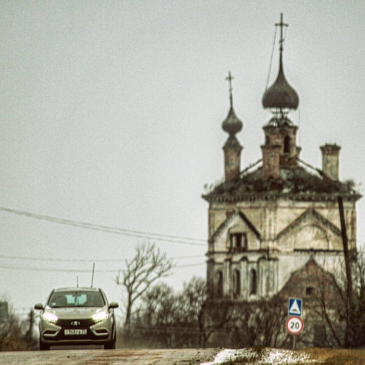 Михайло-Архангельская церковь в селе Весь, Владимирская область