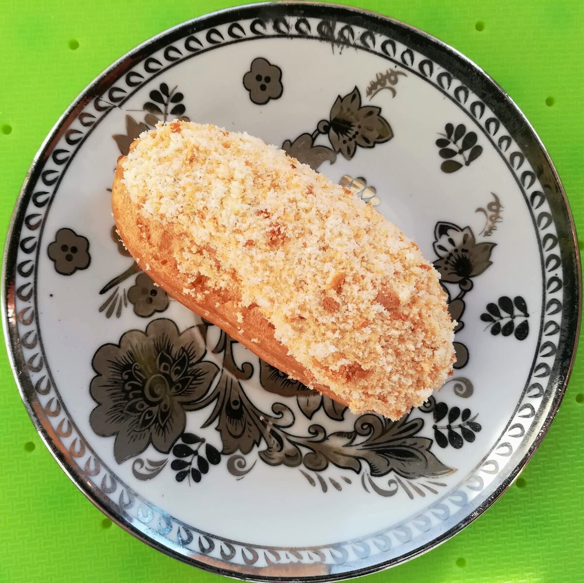 По форме пирожное "крем-брюле" похоже на мини-заварное