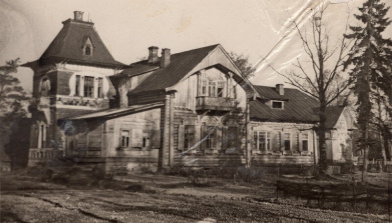 Дача в Лианозове 1950-1960 гг. Предоставлено Владимиром Струцким.