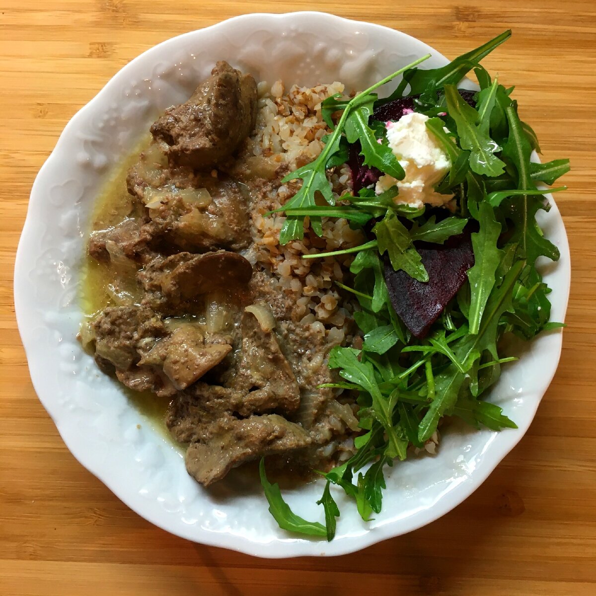 Печень куриная (говяжья) с яблоками в мультиварке. Здоровое питание - пошаговый 