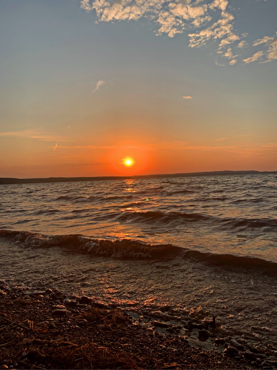 Закат 🌅 над озером прекрасен..