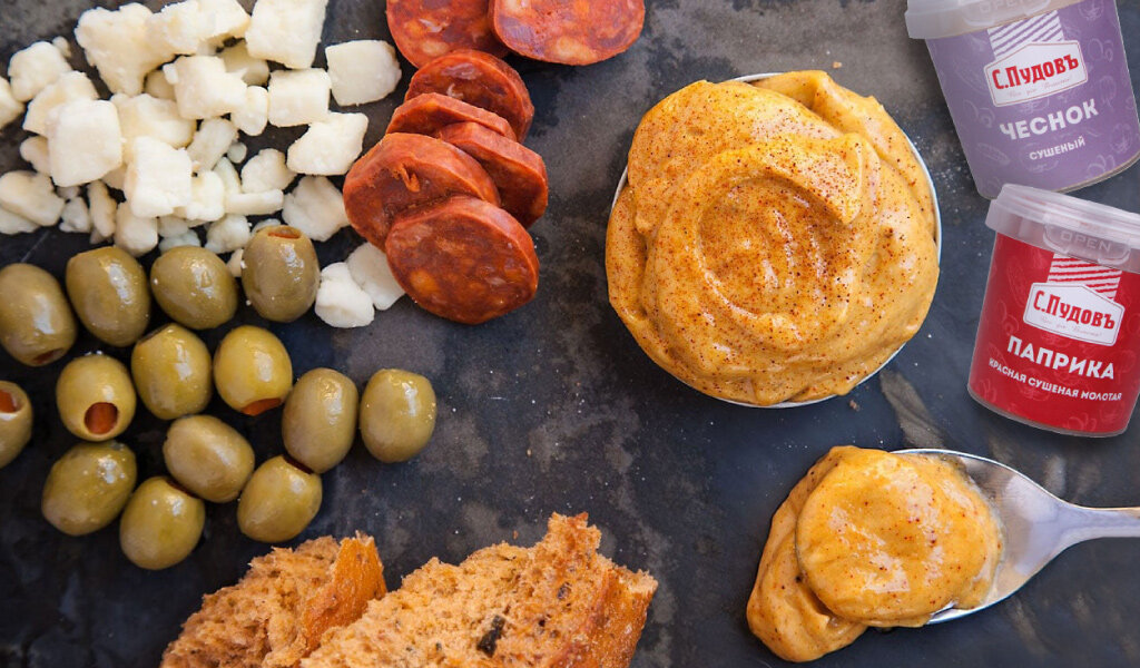 Для канала С.Пудовъ: Рецепт: Домашний майонез с  уксусом, яйцом, горчицей, паприкой и чесноком