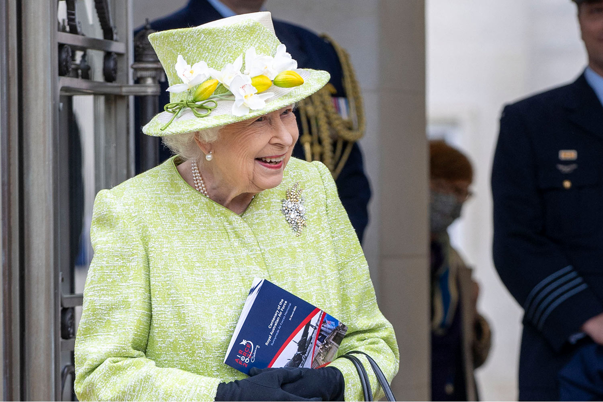 Королева Елизавета | ИСТОЧНИК: STEVE REIGATE / POOL / AFP) (PHOTO BY STEVE REIGATE/POOL/AFP VIA GETTY