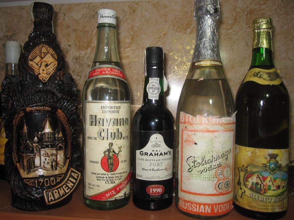 Ром гавана клаб в ссср. Ром бакарди светлый. Гавана клаб ром советский. Кубинский ром 80 х. Jamaica-rum 1773 крепость 54%.