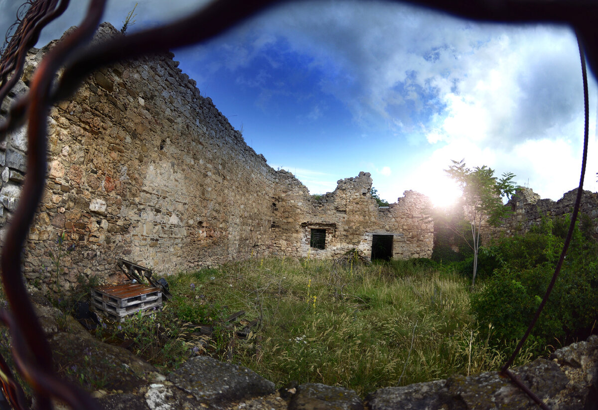 Старый Крым. Мечеть Бейбарса. Фото: Катя Рашкевич