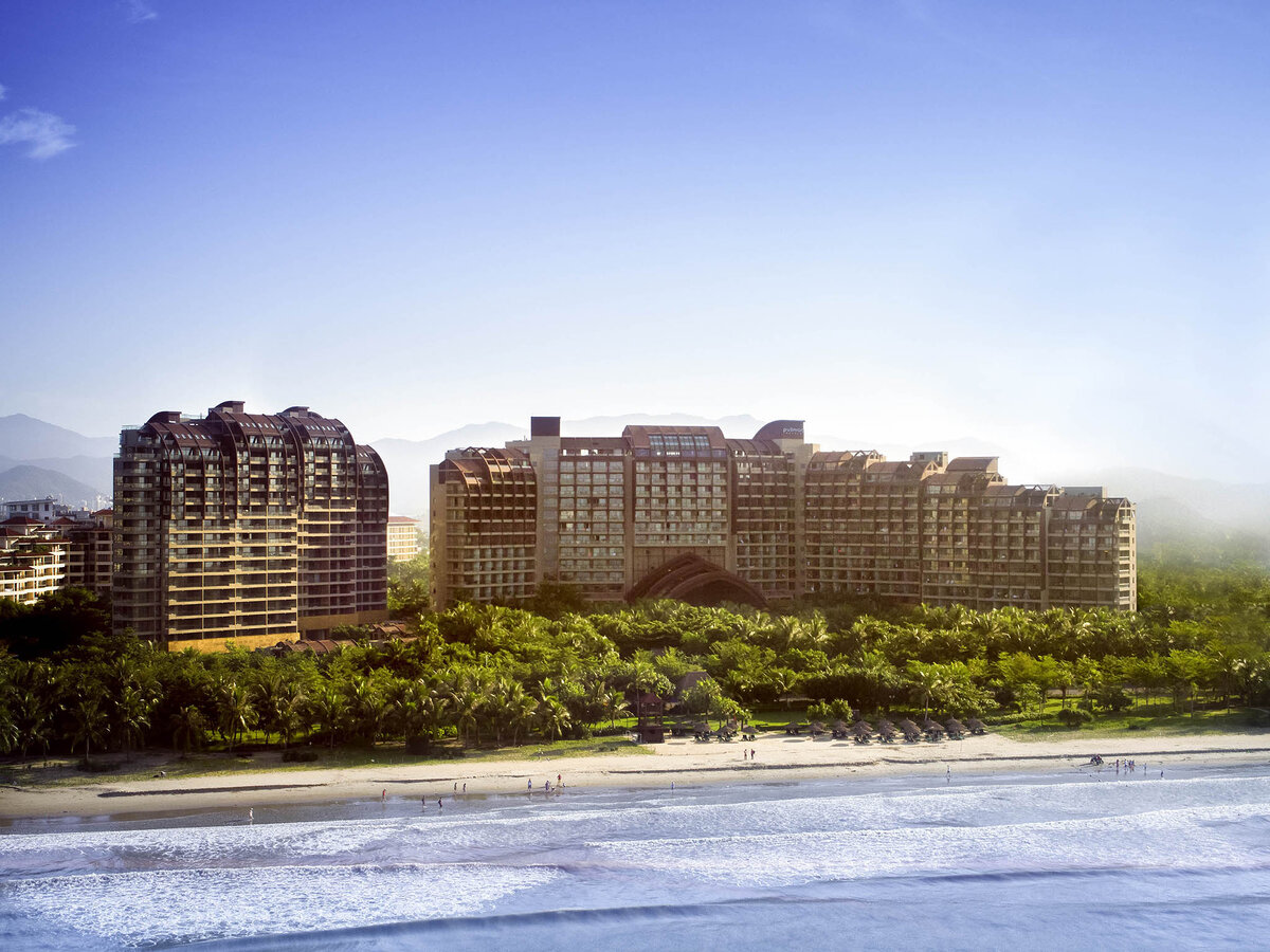 Pullman Oceanview Sanya Bay Resort 5*
