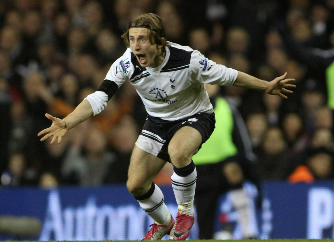 В конце нулевых Лука Модрич был звездой "Тоттенхэма" - и именно тогда забил свой единственный мяч в ворота российских команд. Фото: globallookpress