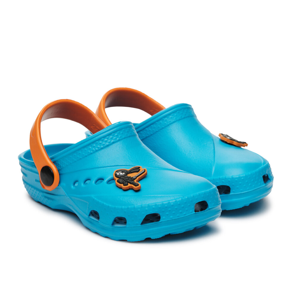 EVA гигиеничный и гипоаллергенный полимер, обувь из него отливается без швов. 