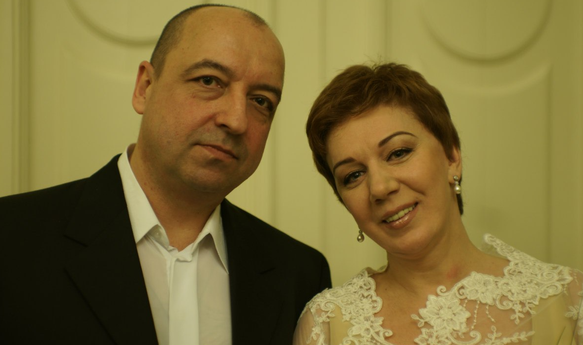 Ольга Кирсанова-Миропольская на свадебном фото с мужем.Фото Яндекс.Картинки