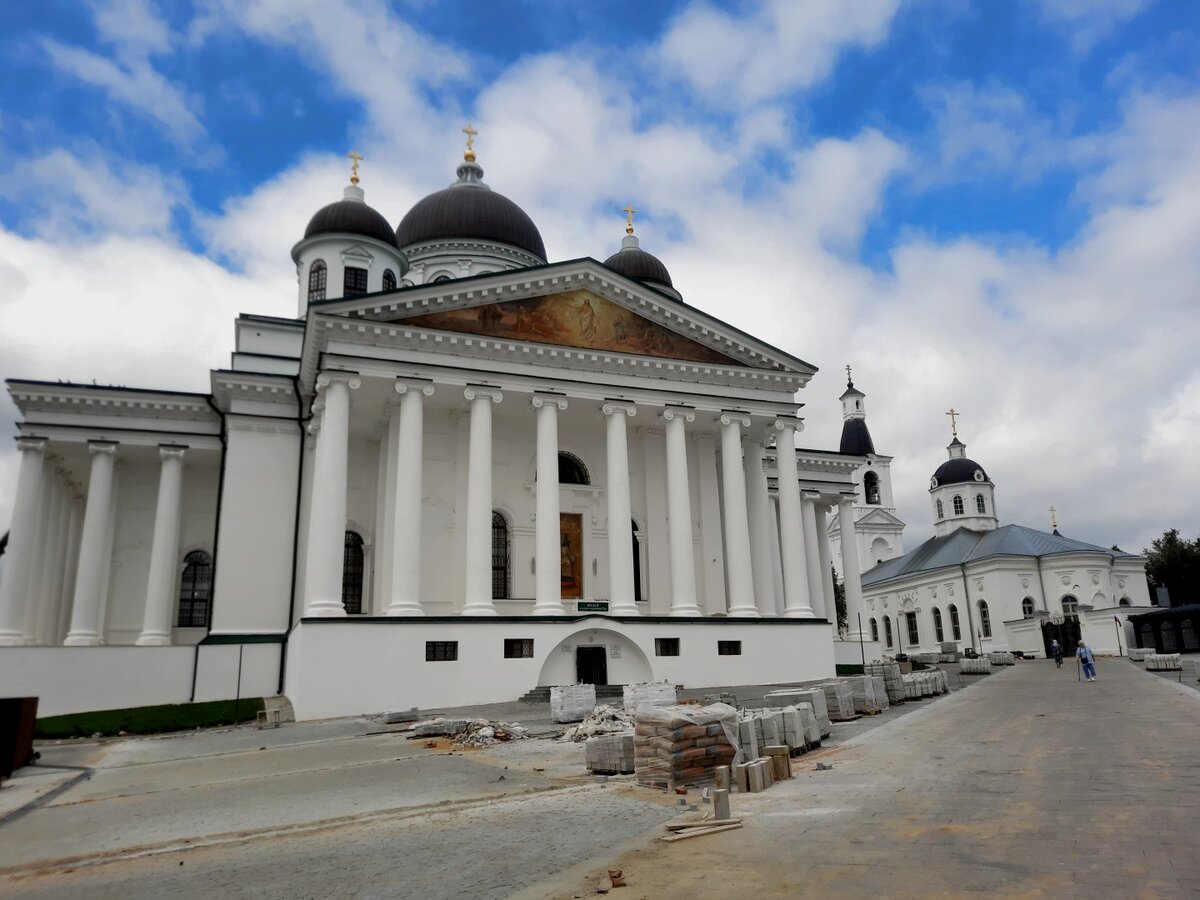 Интересные идеи ландшафтного дизайна из русского провинциального города |  Дачная фанатка | Дзен