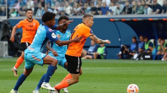    "Зенит" нанес "Уралу" первое поражение в сезоне Даниил Шалонников