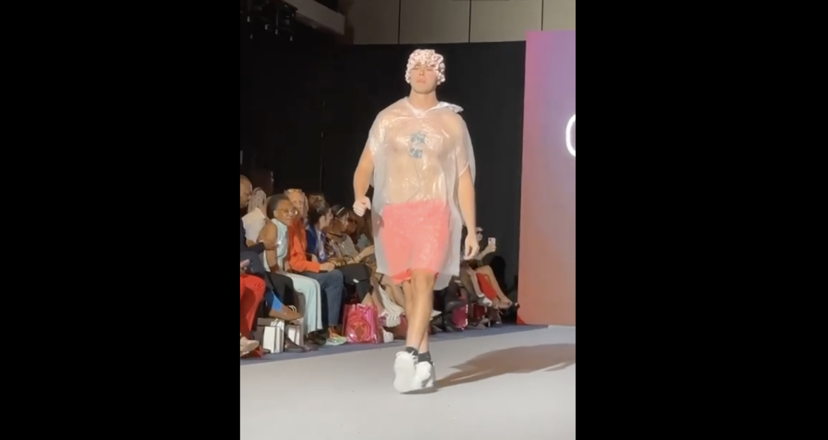  ФОТО: СТОП-КАДР ИЗ ВИДЕО КОМСОМОЛКИ