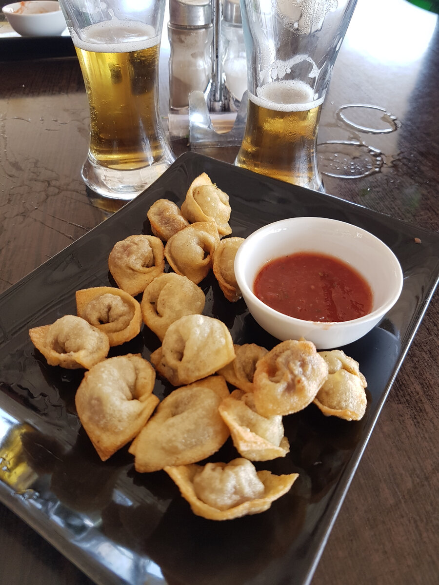 Чучвара - восточные пельмени. Наподобие жареных хинкали. Очень вкусные! Кафе "Восточный вкус" в Гагре