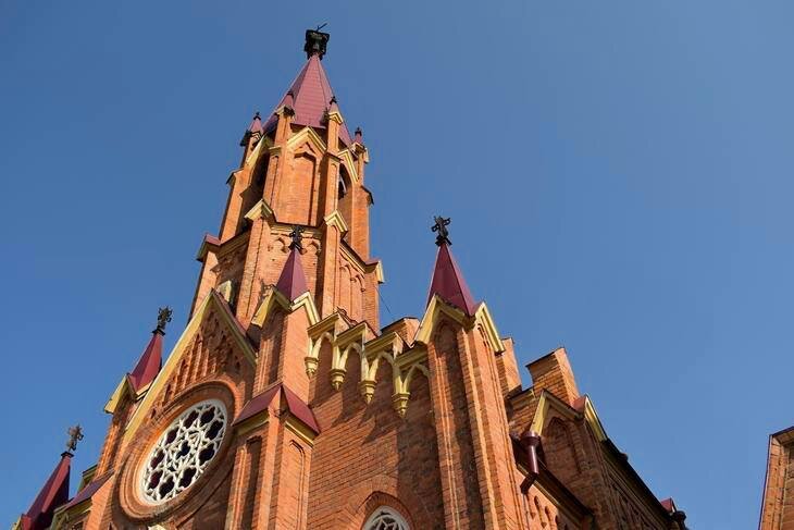 римско-католический костел успения девы марии. католическая церковь иркутск. римско-католический костёл иркутск. храм непорочного сердца иркутск. собор непорочного сердца божией матери храмы иркутска.