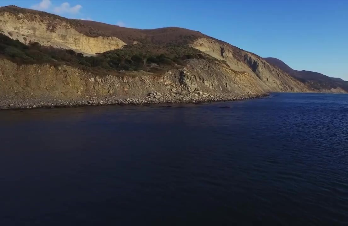 Большой Утриш. Обвалы на берегу