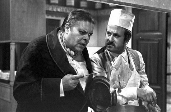 Ниро Вулф и Фриц Бреннер (актеры: Тино Буаццелли и Пупо Де Люка)