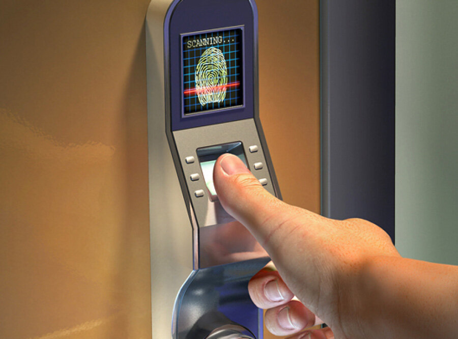 Примерно такое же, но попроще у нас стоит...пускает на работу, и считает сколько времени отработано