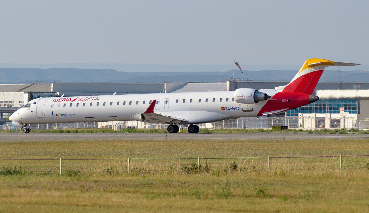 Испанская Air Nostrum была первым и самым крупным заказчиком самолёта CRJ-1000, получив в свой парк 30 самолётов 