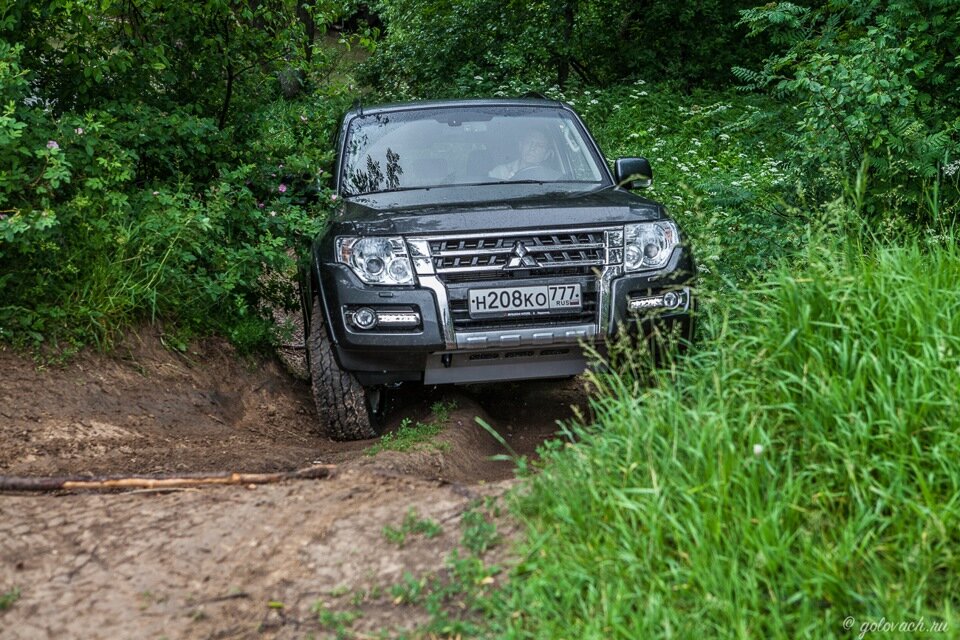 Покатался на Mitsubishi Pajero IV. Вот какие выводы я сделал. Конечно, многие не согласятся, но всё же ???