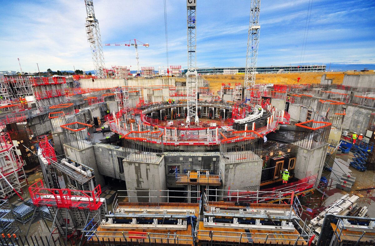 Итер 34. ITER термоядерный реактор. Итер Франция реактор. Кадараш Франция ИТЭР. Итер реактор 2022.