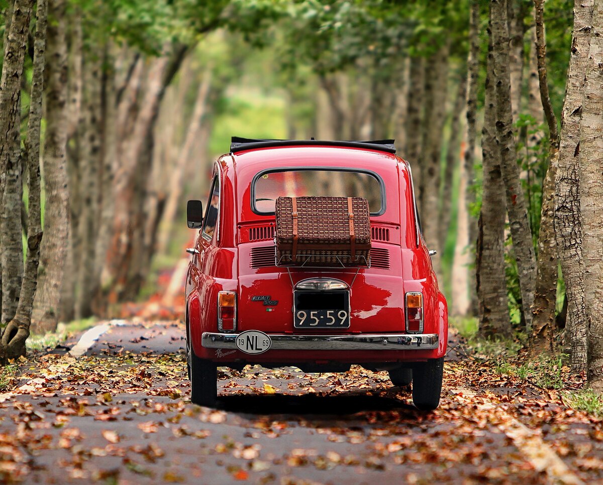 https://pixabay.com/ru/photos/fiat-fiat-500-%D0%B0%D0%B2%D1%82%D0%BE-%D0%BE%D0%BB%D0%B4%D1%82%D0%B0%D0%B9%D0%BC%D0%B5%D1%80-4322521/