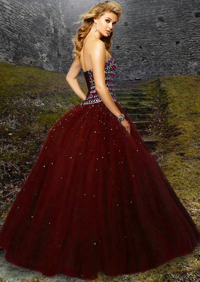 https://pixabay.com/photos/woman-beautiful-red-gown-1292792/