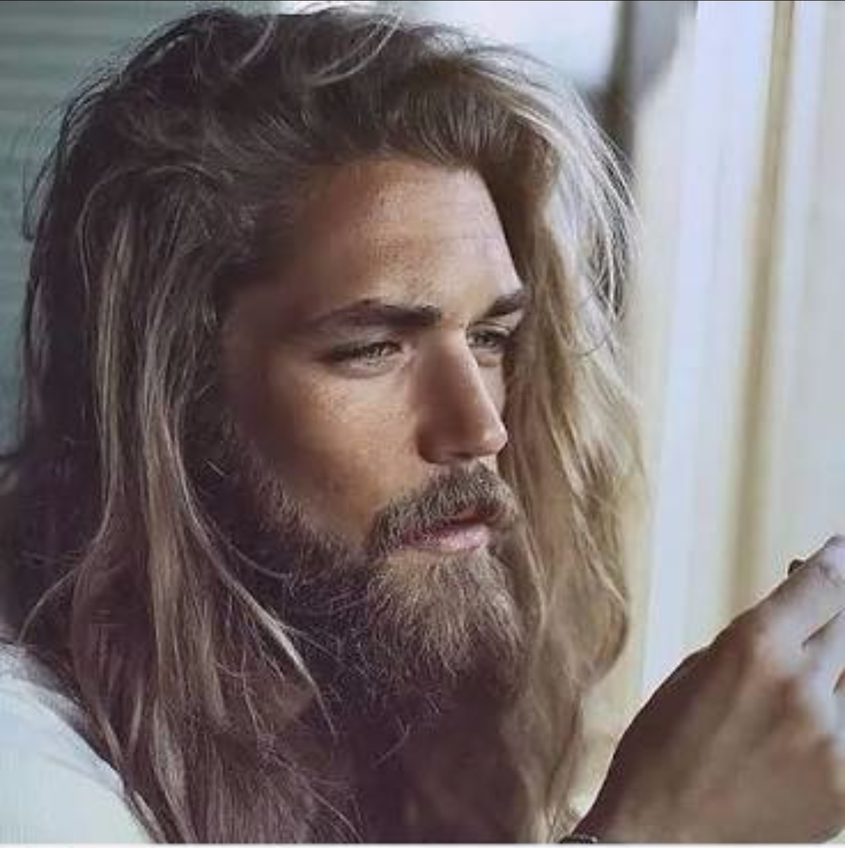 Источник: https://samosov.ru/zachem-muzhchiny-slavyane-nosili-dlinnye/